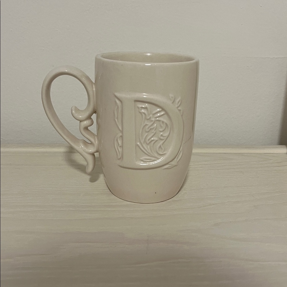 Elegant Cream Ceramic Mug